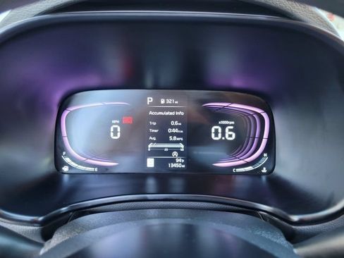 Used 2025 Kia Soul LX w/ LX Technology Package FWD image 25