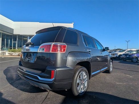 Used 2017 GMC Terrain Denali image 4