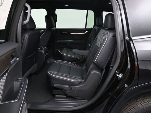 New 2026 GMC Acadia Denali w/ Super Cruise Package image 25