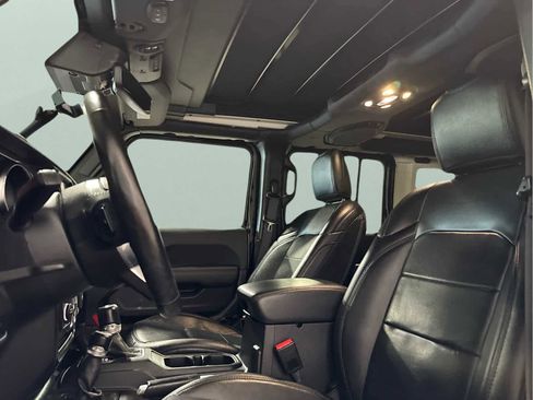 Used 2021 Jeep Wrangler Unlimited Sahara image 22