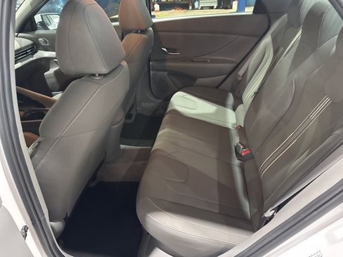 Used 2021 Hyundai Elantra Blue image 30