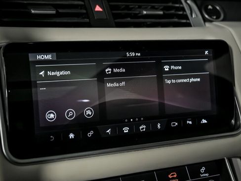 Used 2020 Land Rover Range Rover Sport HST image 30