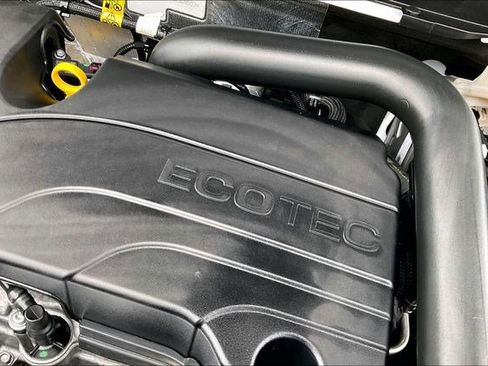 Used 2025 Chevrolet Equinox LT image 39