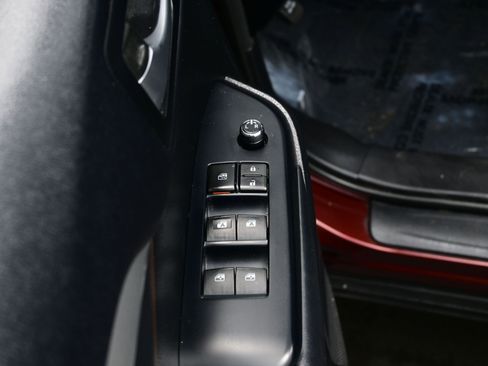 Used 2015 Toyota Highlander XLE image 10