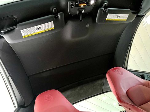 Used 2018 Porsche 911 Targa 4 GTS image 25