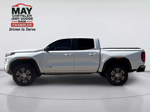 Used 2025 GMC Canyon AT4 AWD/4WD image 4