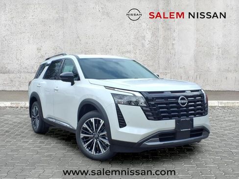New 2026 Nissan Pathfinder Platinum AWD/4WD image 1