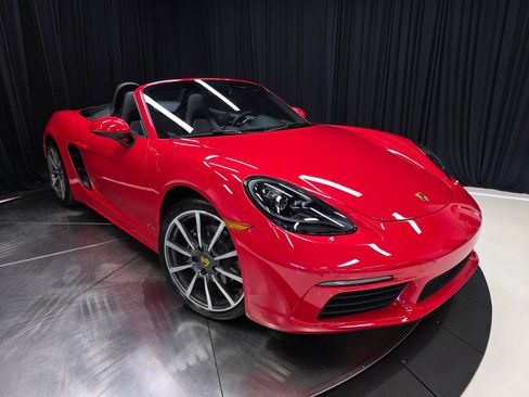 Used 2021 Porsche 718 Boxster RWD image 44