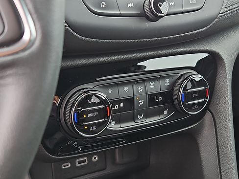 Used 2023 Buick Encore GX Select w/ Sport Touring Package FWD image 15