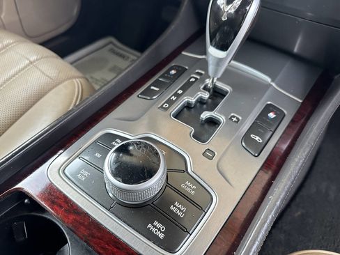 Used 2012 Hyundai Equus Signature image 13