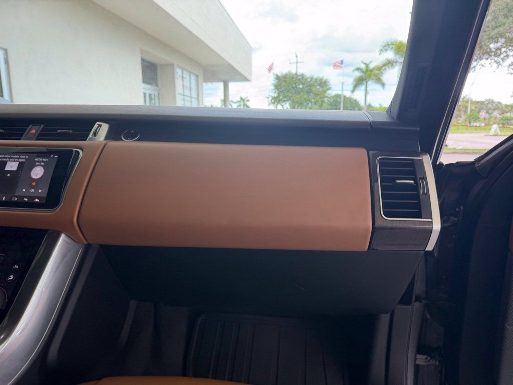 Used 2018 Land Rover Range Rover Sport Supercharged AWD/4WD image 24