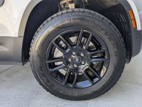 Certified 2024 Land Rover Defender 110 S image 32