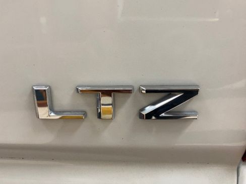 Used 2022 Chevrolet Silverado 2500 LTZ w/ Safety Package AWD/4WD image 8