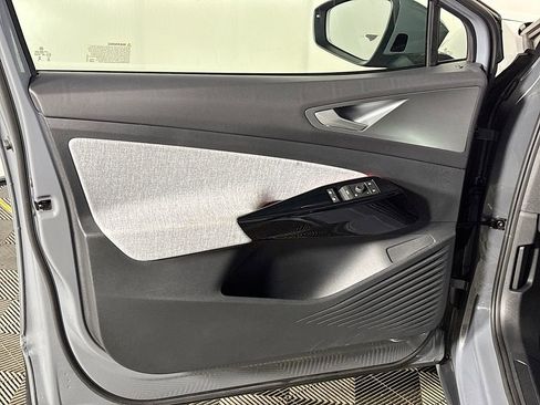 Certified 2024 Volkswagen ID.4 2WD image 11