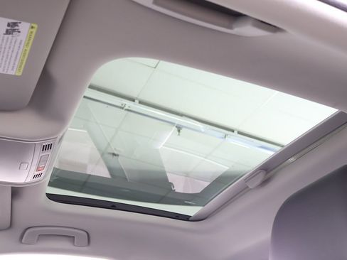 Used 2026 Volkswagen Jetta SE image 21