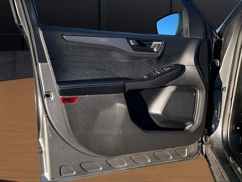 Used 2025 Ford Escape Active image 10