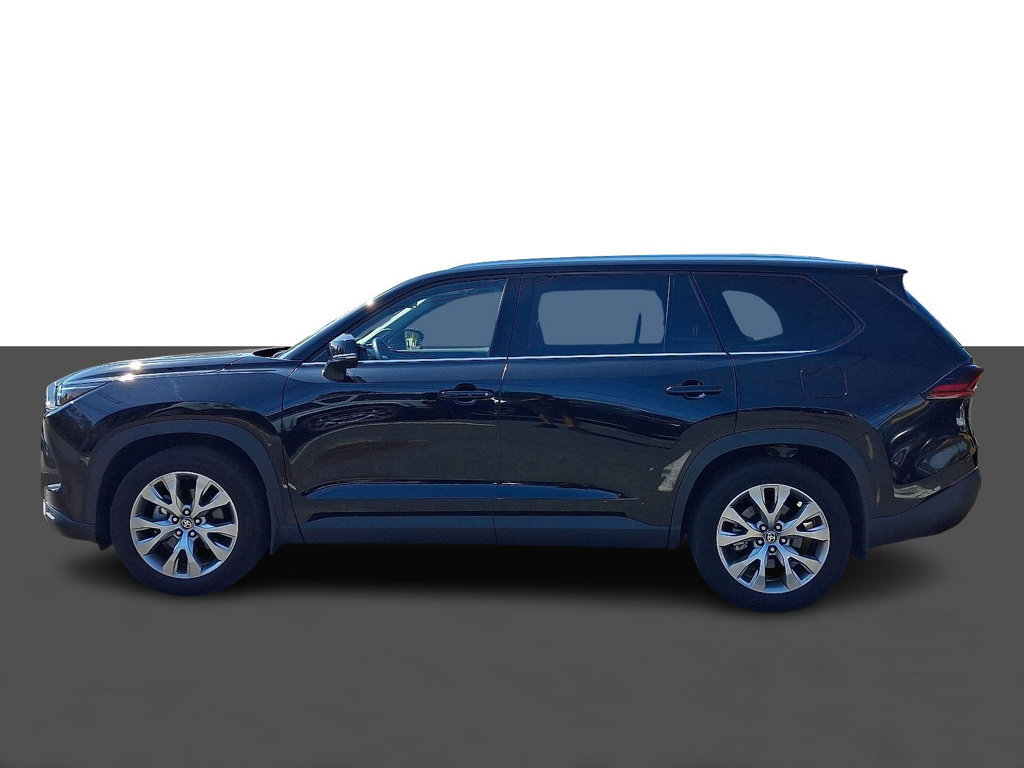 Used 2025 Toyota Grand Highlander AWD image 4