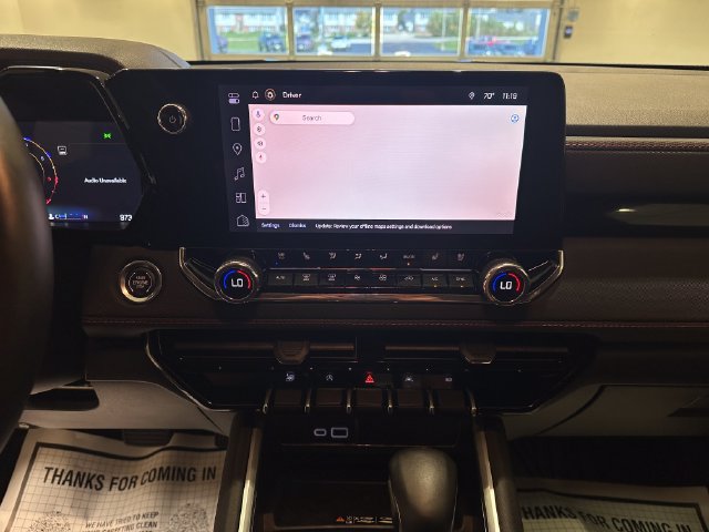 Used 2026 Chevrolet Colorado Z71 AWD/4WD image 11