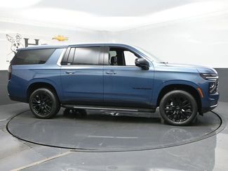 New 2025 Chevrolet Suburban Premier video 1