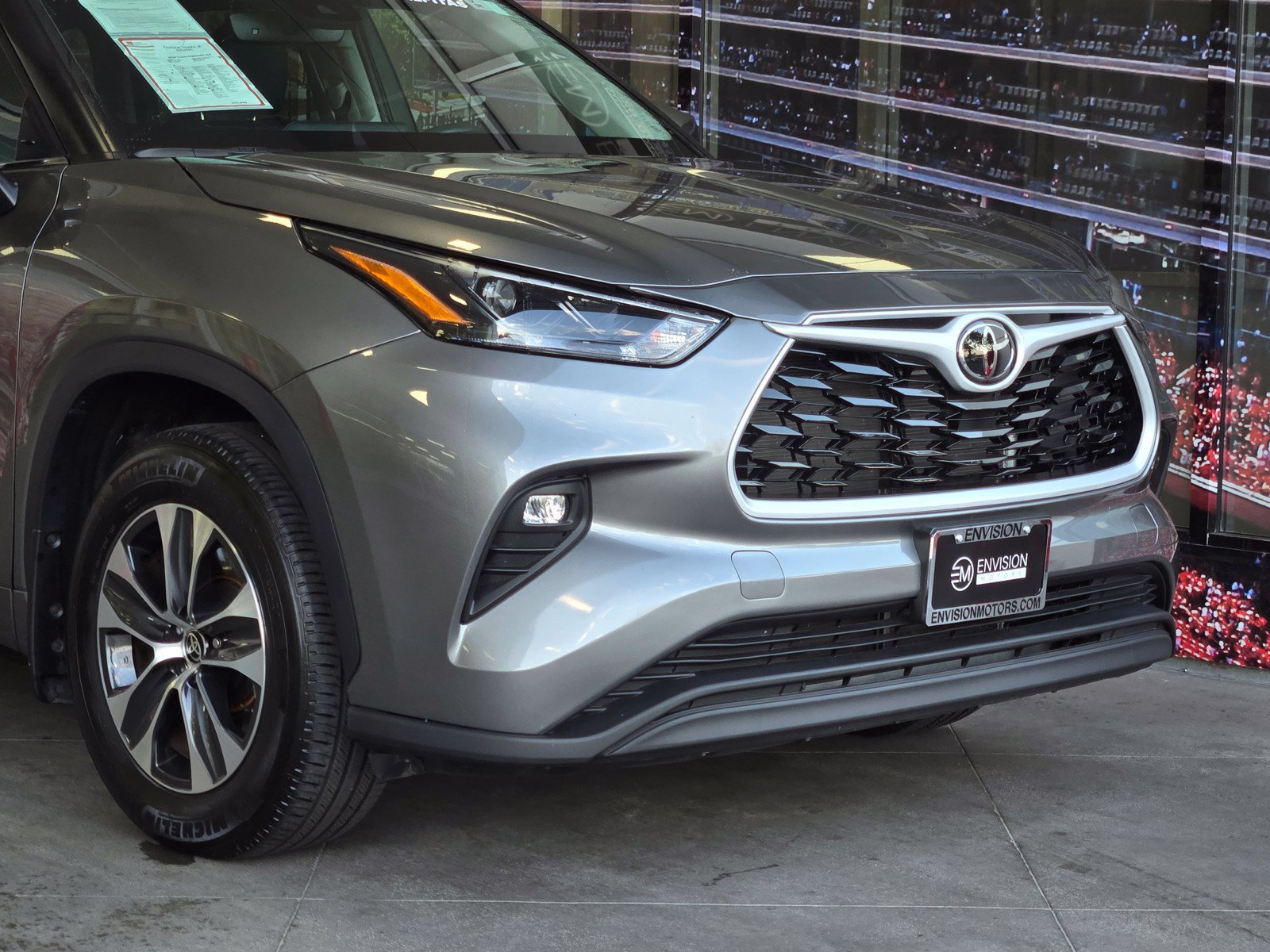 Certified 2026 Toyota Highlander XLE AWD/4WD image 2