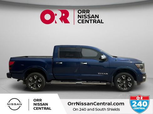 Used 2021 Nissan Titan Platinum Reserve w/ Moonroof Package AWD/4WD image 4