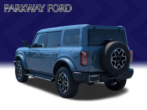 Used 2025 Ford Bronco Outer Banks AWD/4WD image 3