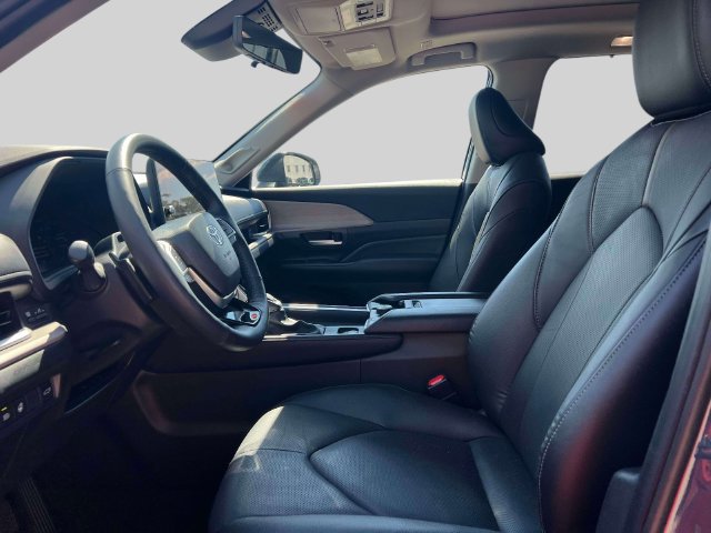 Certified 2026 Toyota Grand Highlander AWD image 21