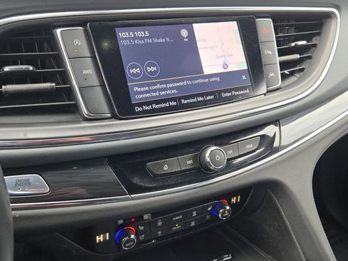 Used 2024 Buick Enclave Premium image 24