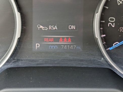 Used 2022 Toyota RAV4 SE w/ Convenience Package image 33