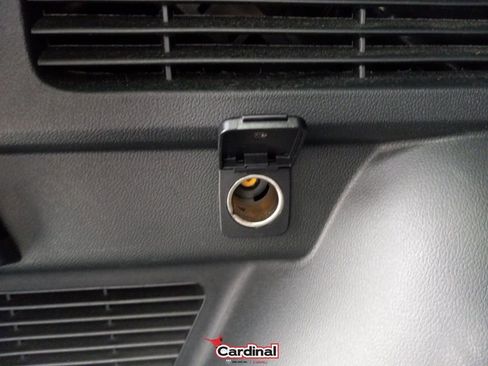 Used 2020 Ford Escape SE image 12