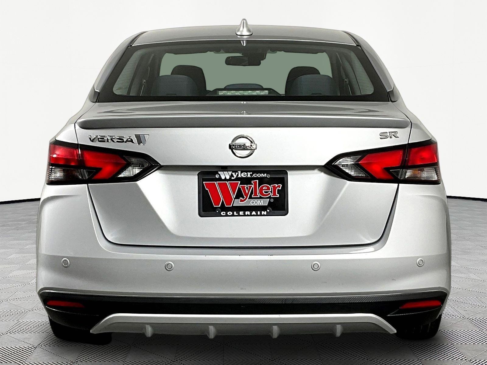 Used 2020 Nissan Versa SR w/ Convenience Package FWD image 5