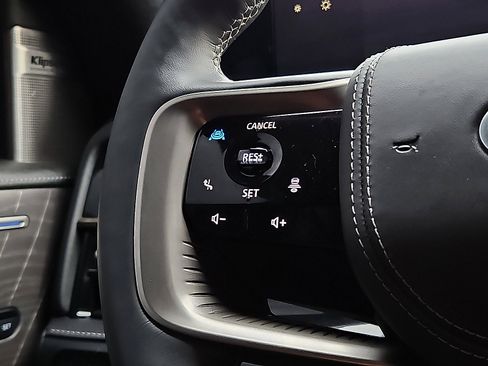 Certified 2025 INFINITI QX80 Autograph image 22