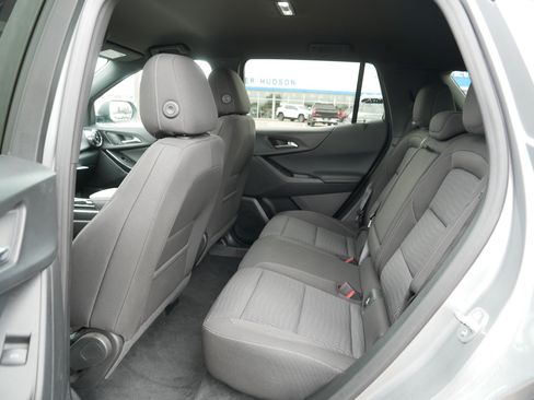 Used 2025 Chevrolet Equinox LT AWD/4WD image 34