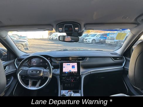 Used 2021 Jeep Grand Cherokee L Limited image 12