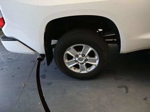 Used 2016 Toyota Tundra SR5 w/ SR5 Upgrade Package image 22