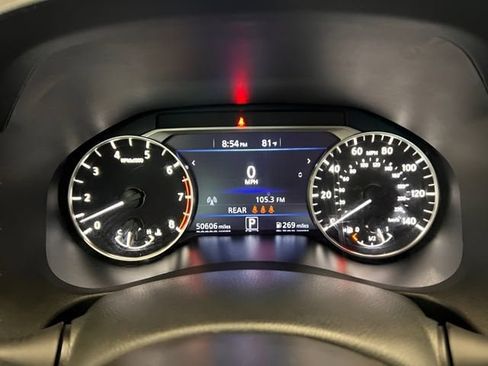 Used 2024 Nissan Altima 2.5 SV FWD image 23
