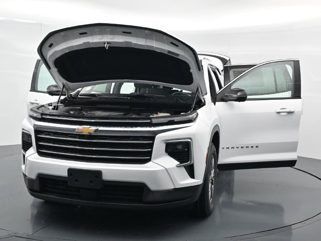 Used 2024 Chevrolet Traverse LT FWD image 38