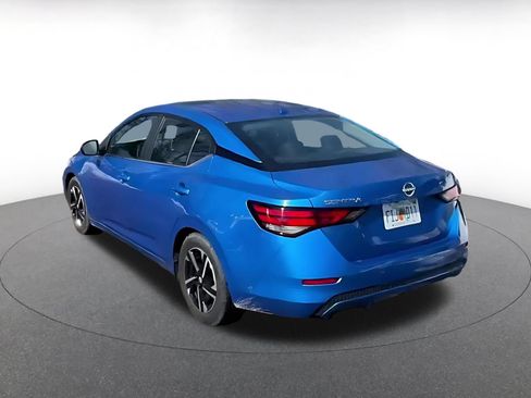 Used 2025 Nissan Sentra SV FWD image 8