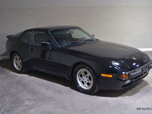Used 1986 Porsche 944 Coupe image 1