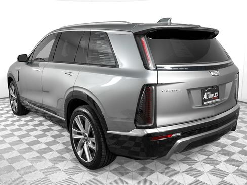 Used 2026 Cadillac Vistiq Luxury AWD/4WD image 7