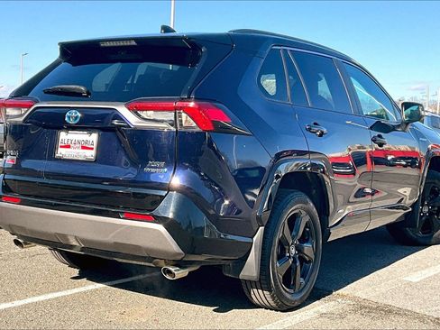 Used 2019 Toyota RAV4 XSE image 12