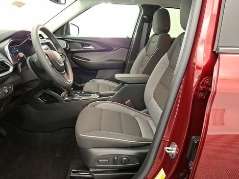 Used 2023 Chevrolet TrailBlazer LT w/ Convenience Package image 11