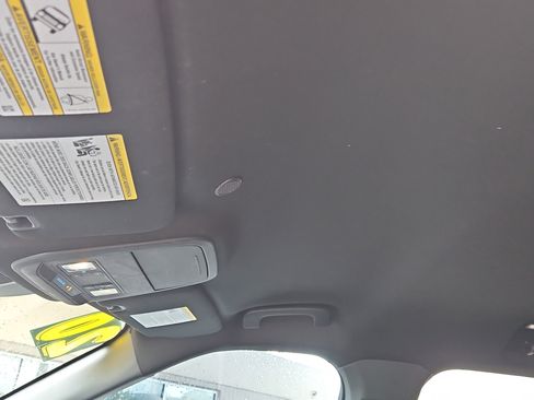 Used 2020 Ford Explorer XLT w/ Equipment Group 202A image 22