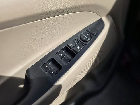 Used 2016 Hyundai Tucson Sport image 29