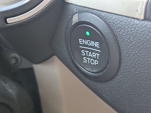 Certified 2021 Ford Escape SEL AWD/4WD image 22