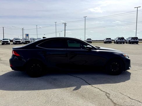 Used 2016 Lexus IS 200t image 5