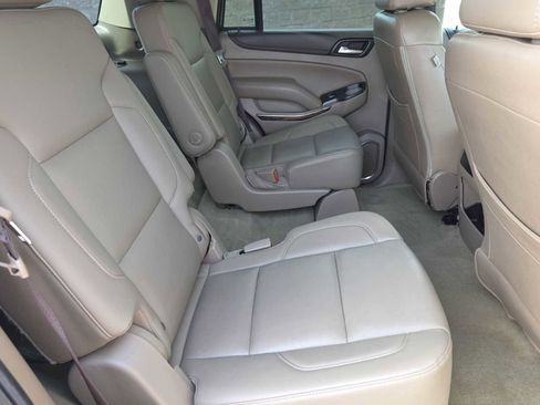 Used 2017 GMC Yukon SLE w/ Convenience Package image 17