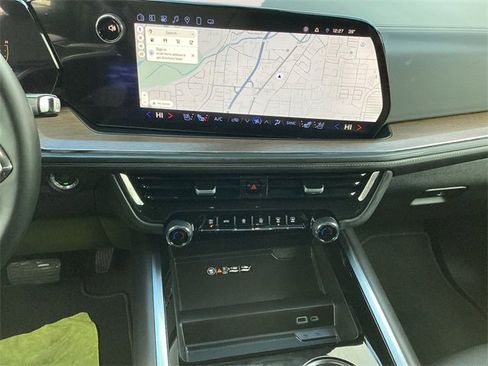 Used 2025 Chevrolet Tahoe High Country w/ Sun And Tow Package image 11