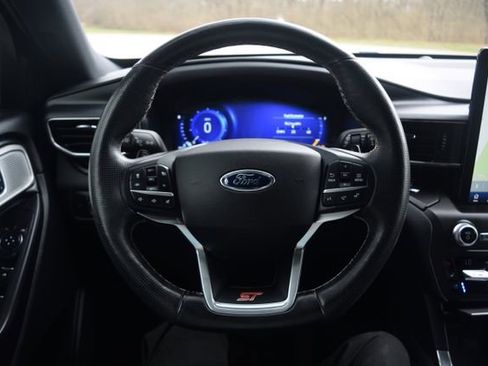 Used 2020 Ford Explorer ST w/ Premium Technology Package AWD/4WD image 4