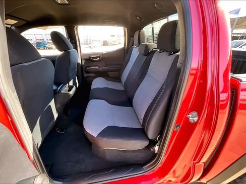 Used 2020 Toyota Tacoma TRD Off-Road image 19